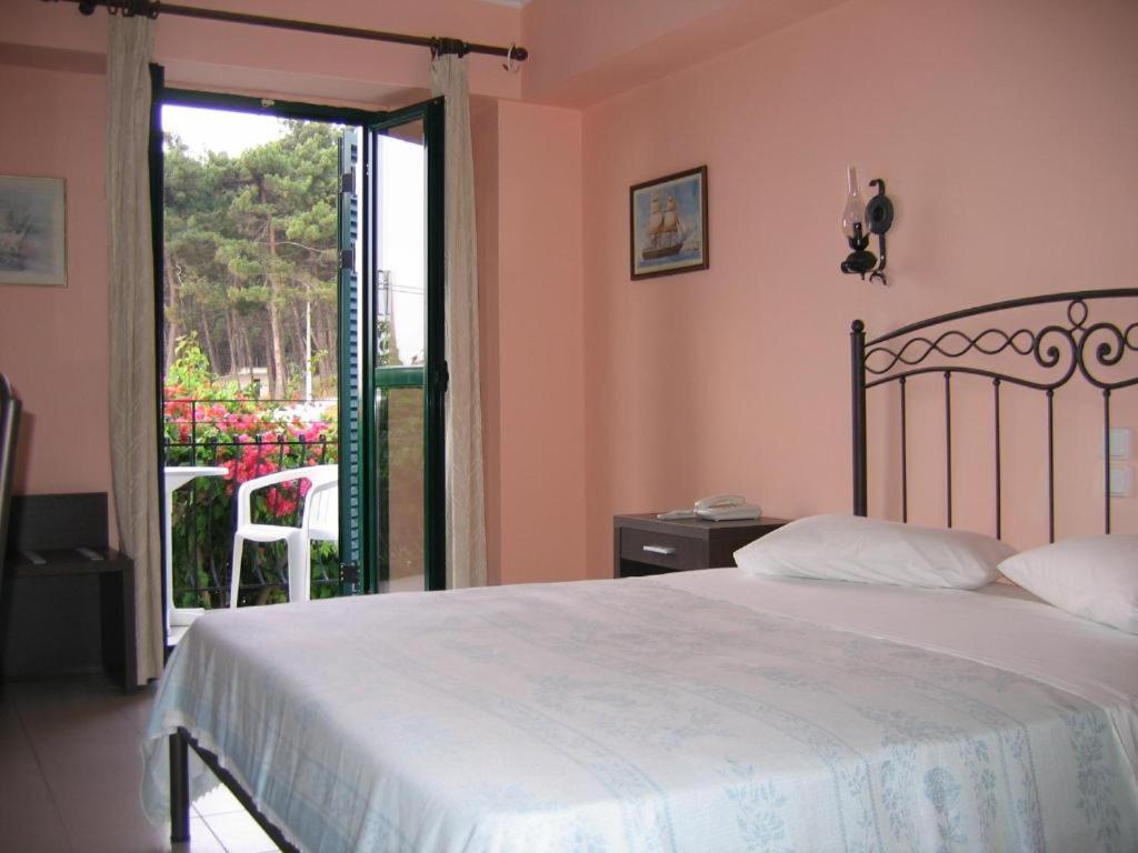 Tara Beach Hotel Skala  Екстер'єр фото